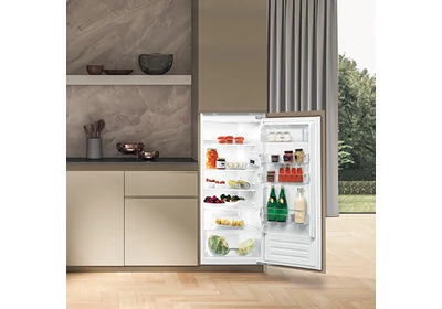 Whirlpool beépíthető hűtő: Inox szín - ARG7182