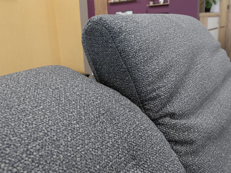 7543 kárpitos sarokgarnitúra lábtartós jobbos ZMR